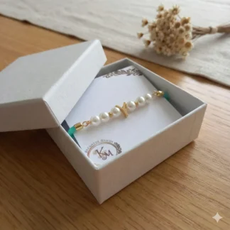 Pulsera Tipo cordon con Perlas y Letras